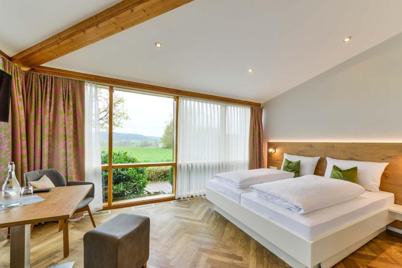 Bed and Breakfast Bett'N Glueck - Uebernachtung & Fruehstueck Zusmarshausen Esterno foto